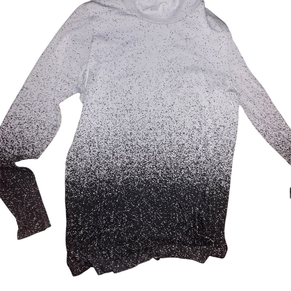 ATHLETA XL Flurry Base Layer Top Shirt Workout Running Small Black Ombre